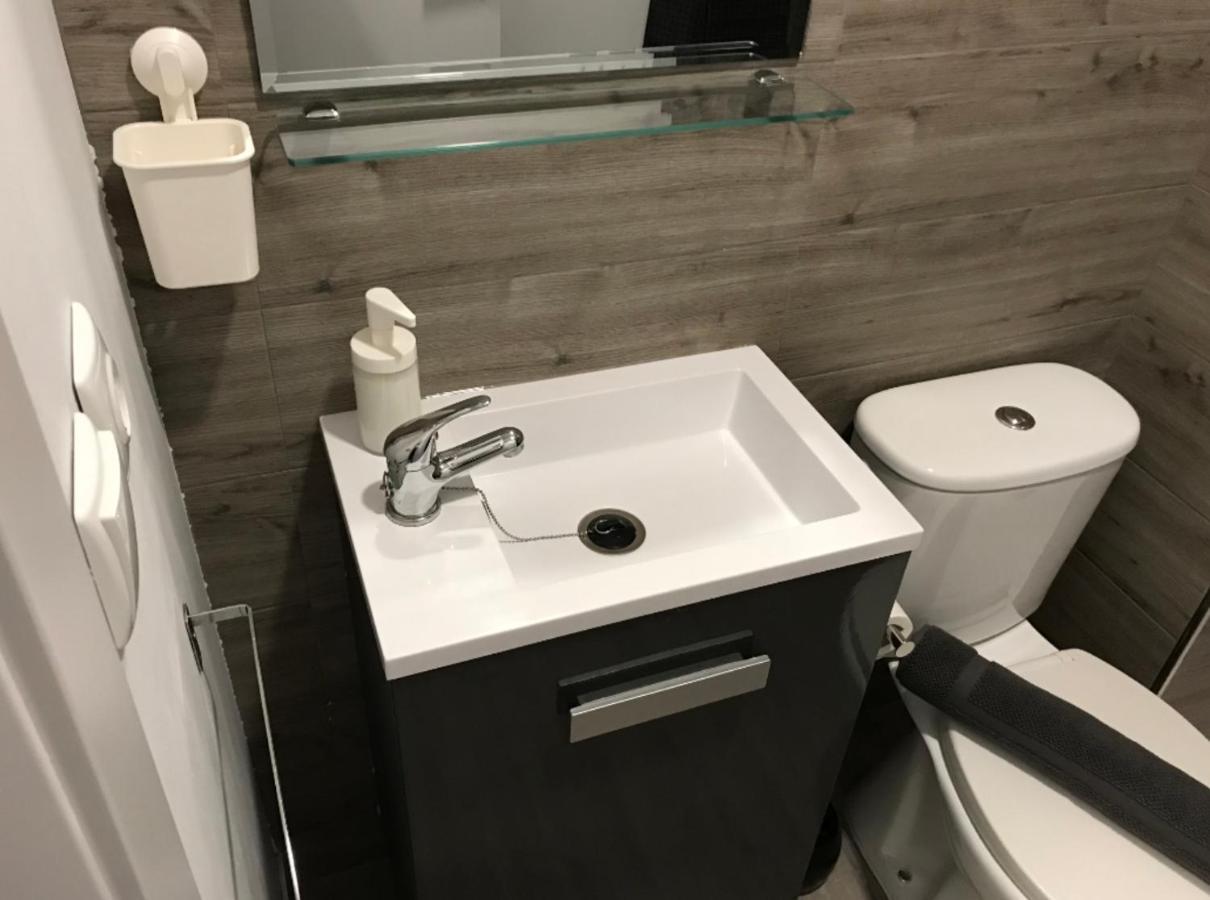 Pequeno Alojamiento Con Mini Piscina - No Climatizada 발렌시아 외부 사진