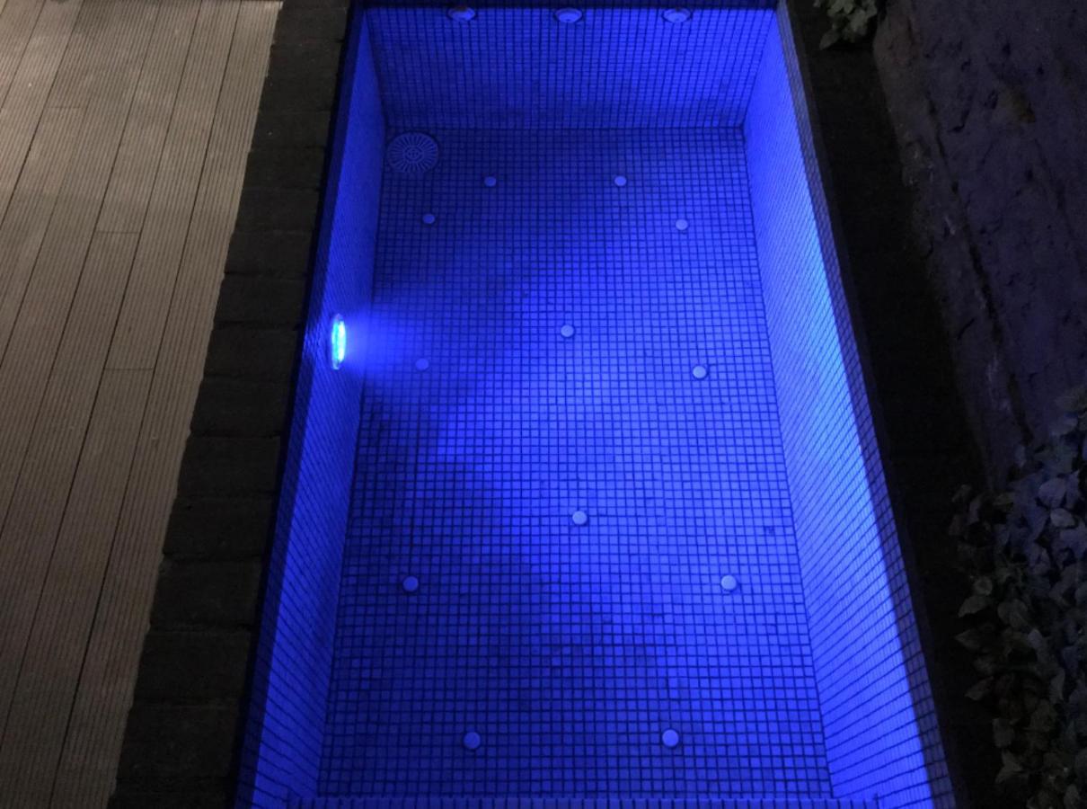 Pequeno Alojamiento Con Mini Piscina - No Climatizada 발렌시아 외부 사진