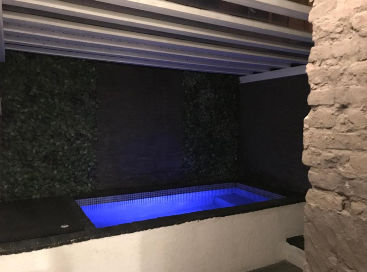 Pequeno Alojamiento Con Mini Piscina - No Climatizada 발렌시아 외부 사진