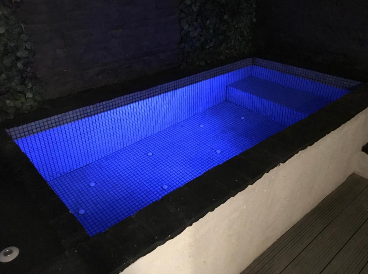 Pequeno Alojamiento Con Mini Piscina - No Climatizada 발렌시아 외부 사진